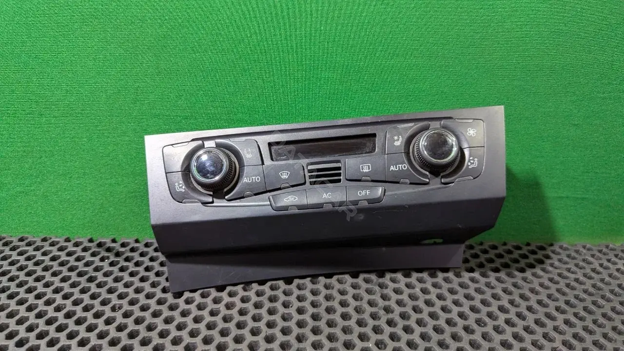 Блок управления климат-контролем 8T1 820 043 S
