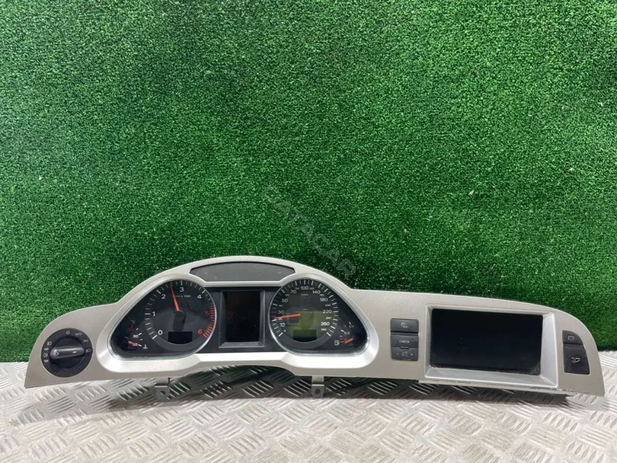 Панель приборов 4F0 920 933 J, 8T0 919 603 C