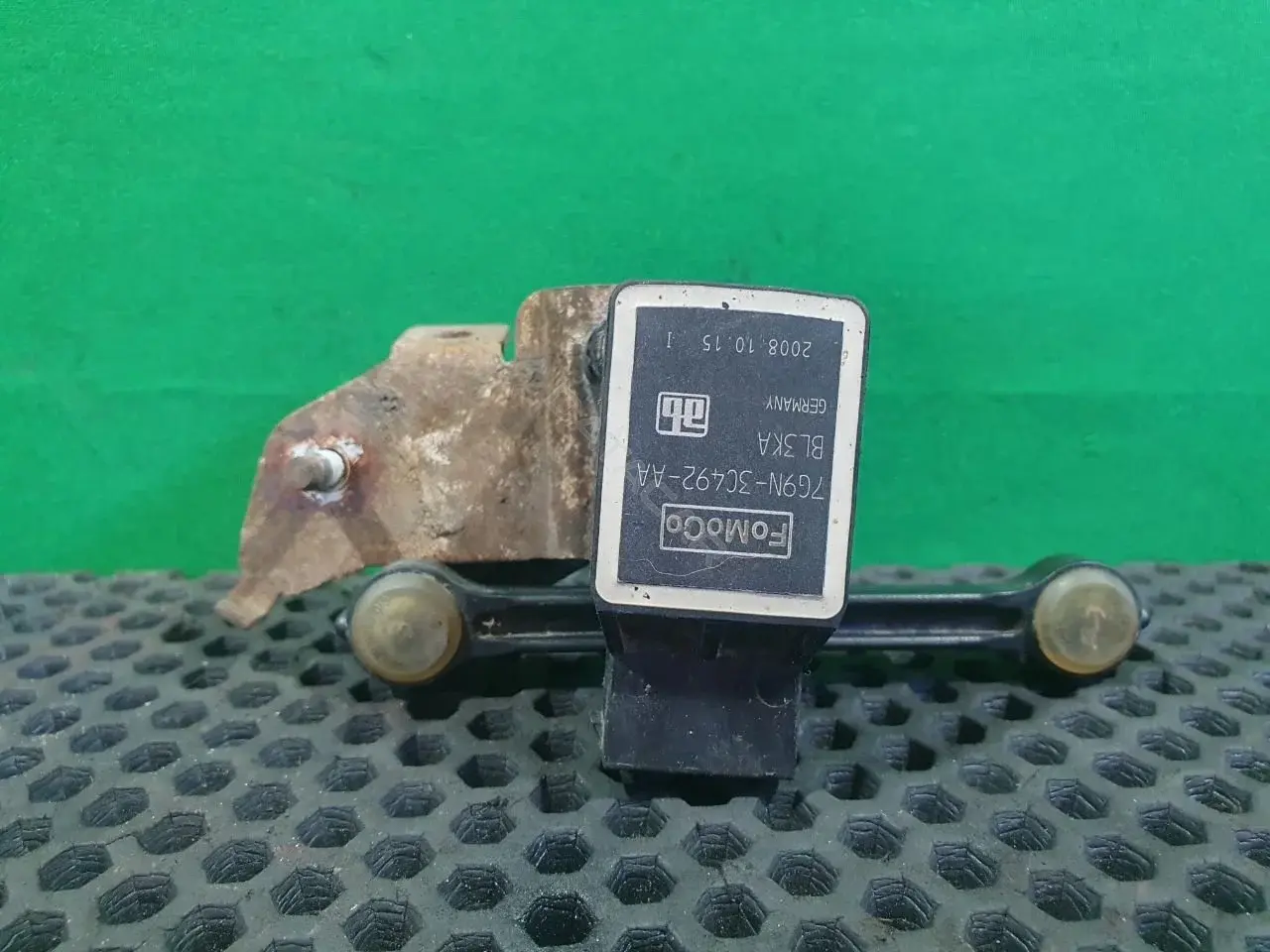 Датчик положения кузова 7G9N-3C492-AA, 7G9N-5B738-AA