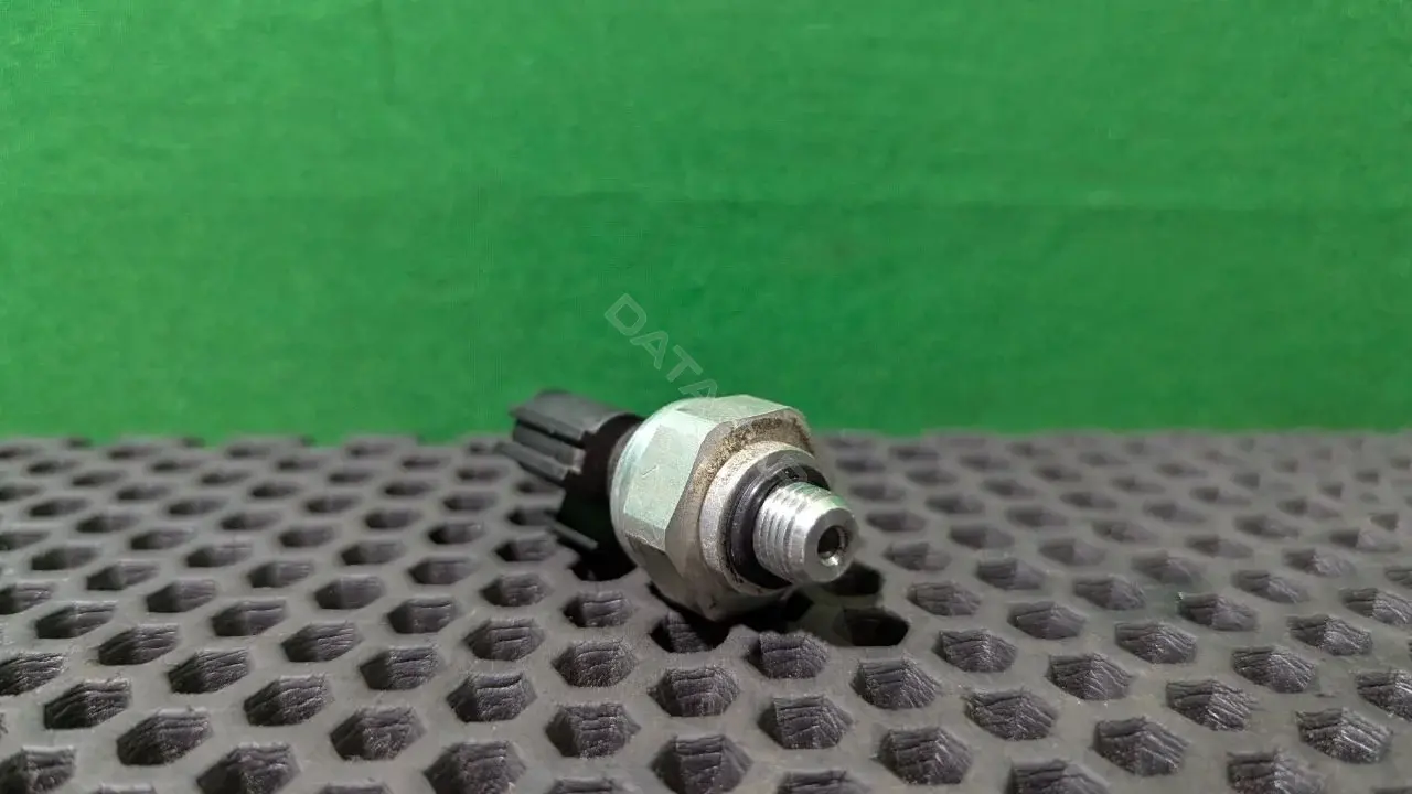 Датчик давления кондиционера 92ACP8 12, Z806CZL1