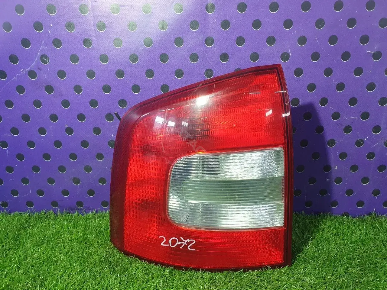 Задние фонари 1Z9 945 095 A