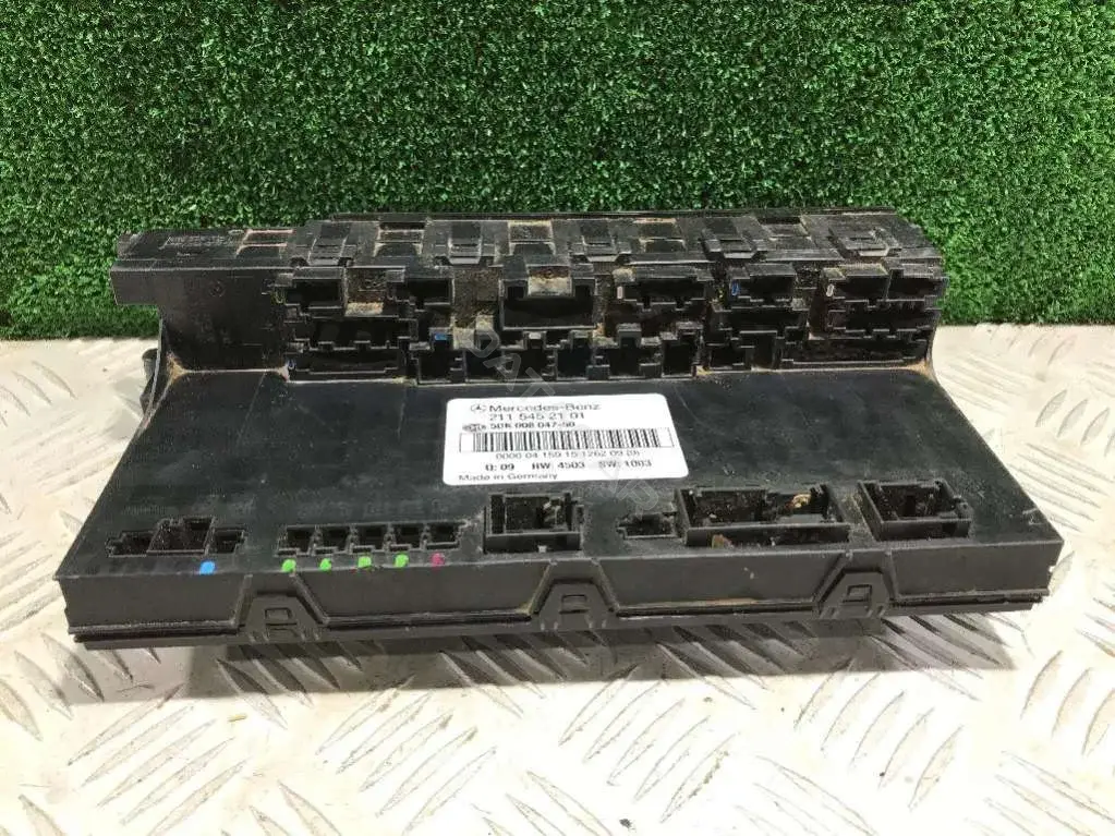 Блок предохранителей 211 545 21 01, 5DK 008 047-50