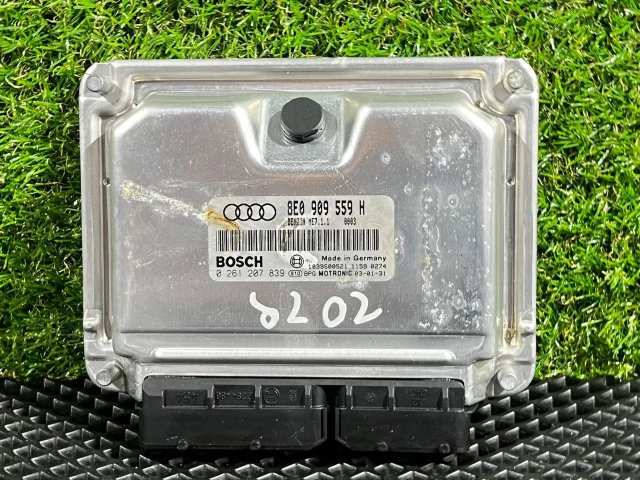 Блок управления двигателем 0 261 207 839, 8E0 909 559 H
