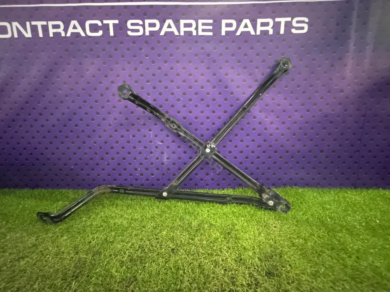 Крепление топливного бака 1000183AB