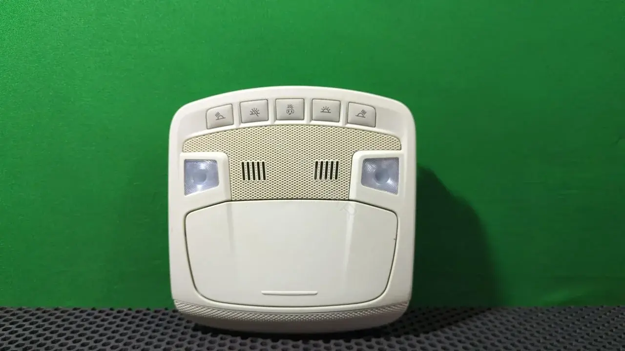 Плафон освещения салона FT4B R519A58 EAB