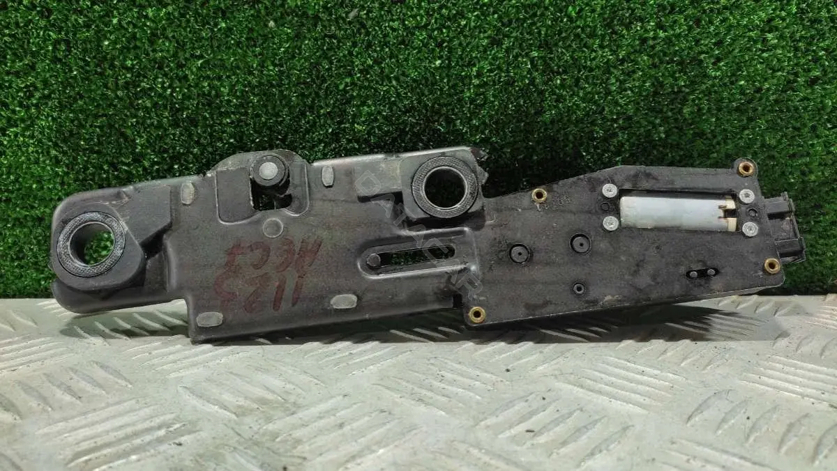Замок крышки багажника 4F9827383 H 01 S