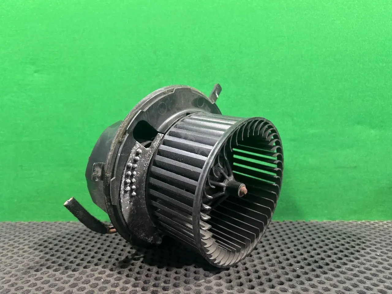 Моторчик печки 1K 18200 15C, F983228M