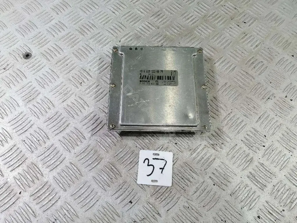 Блок управления двигателем 0 281 010 855, A6121534079