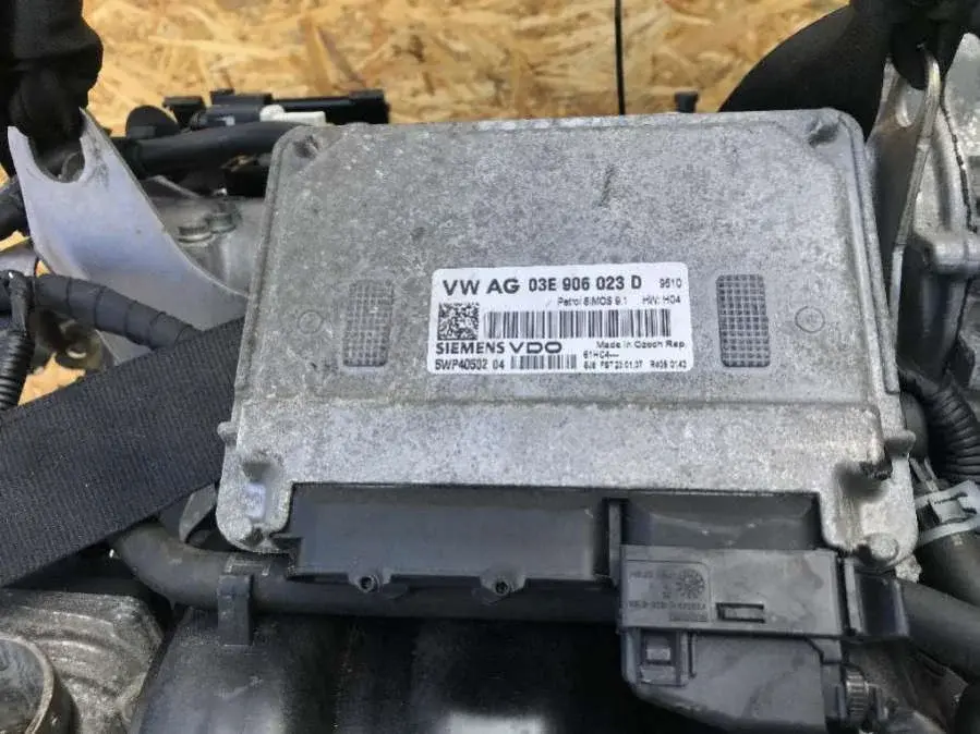 Блок управления двигателем 03E 906 023 D, 5WP40502 04