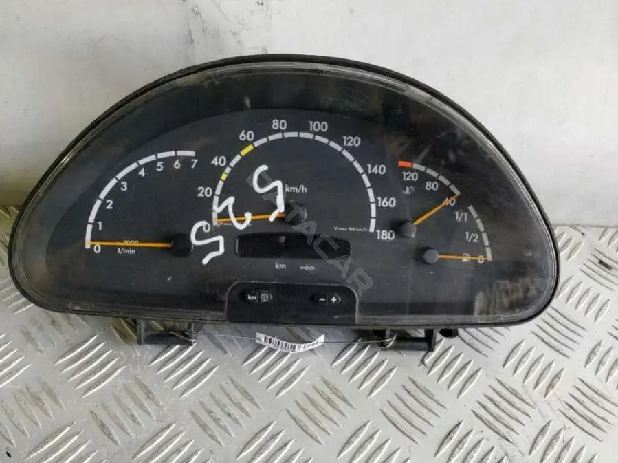 Панель приборов 87 001 376, 88 311 295, A001 446 0721