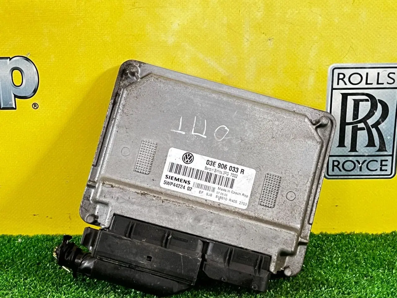 Блок управления двигателем 03E 906 033 R, 5WP44224 02