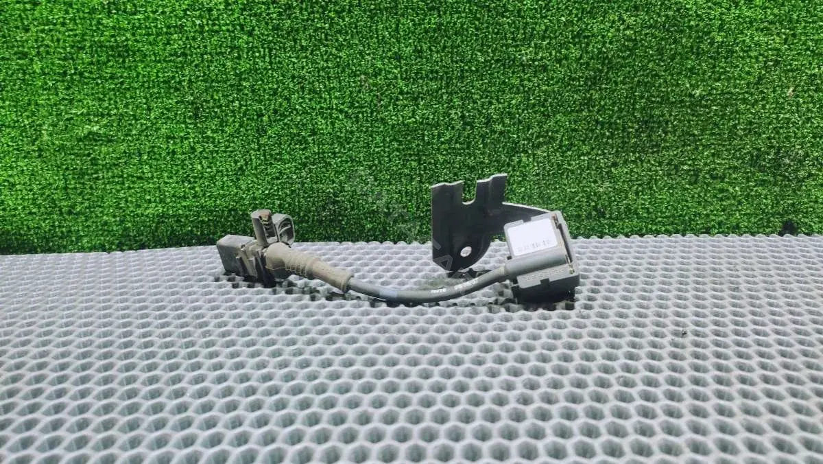 Датчик ускорения 3D0616576E