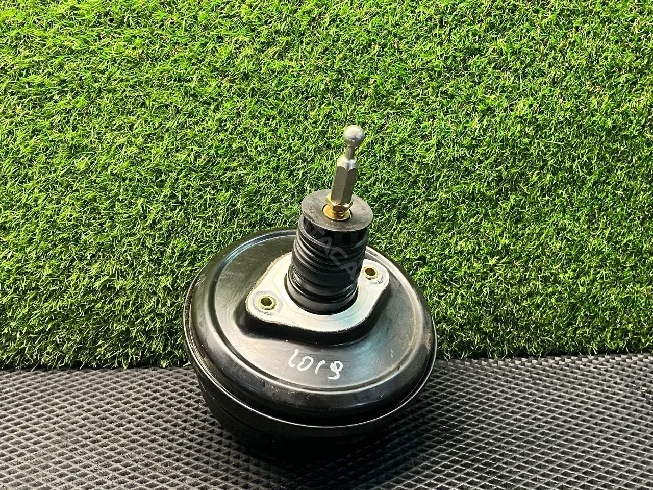 Вакуумный усилитель тормозов 4B3 612 105