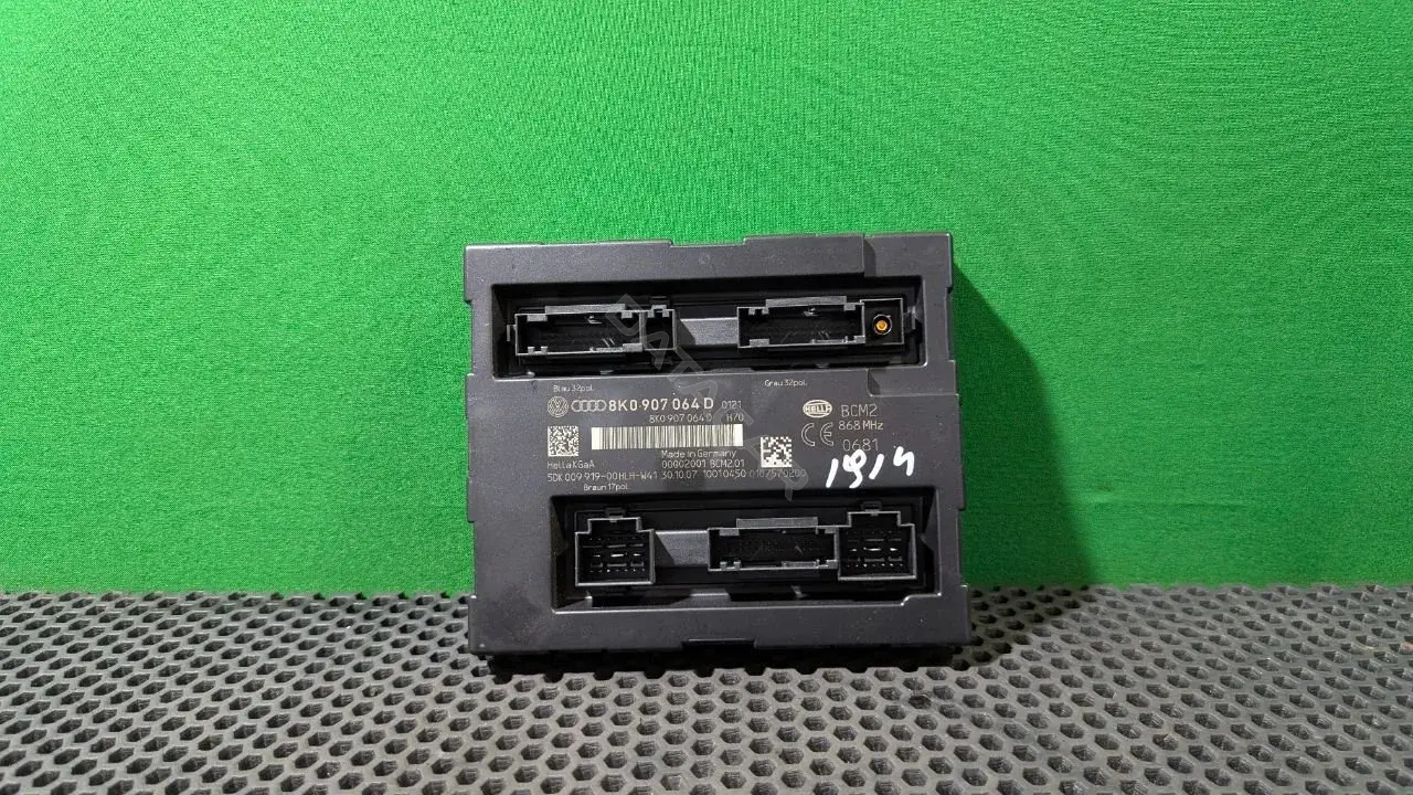 Блок комфорта 8K0 907 064 D