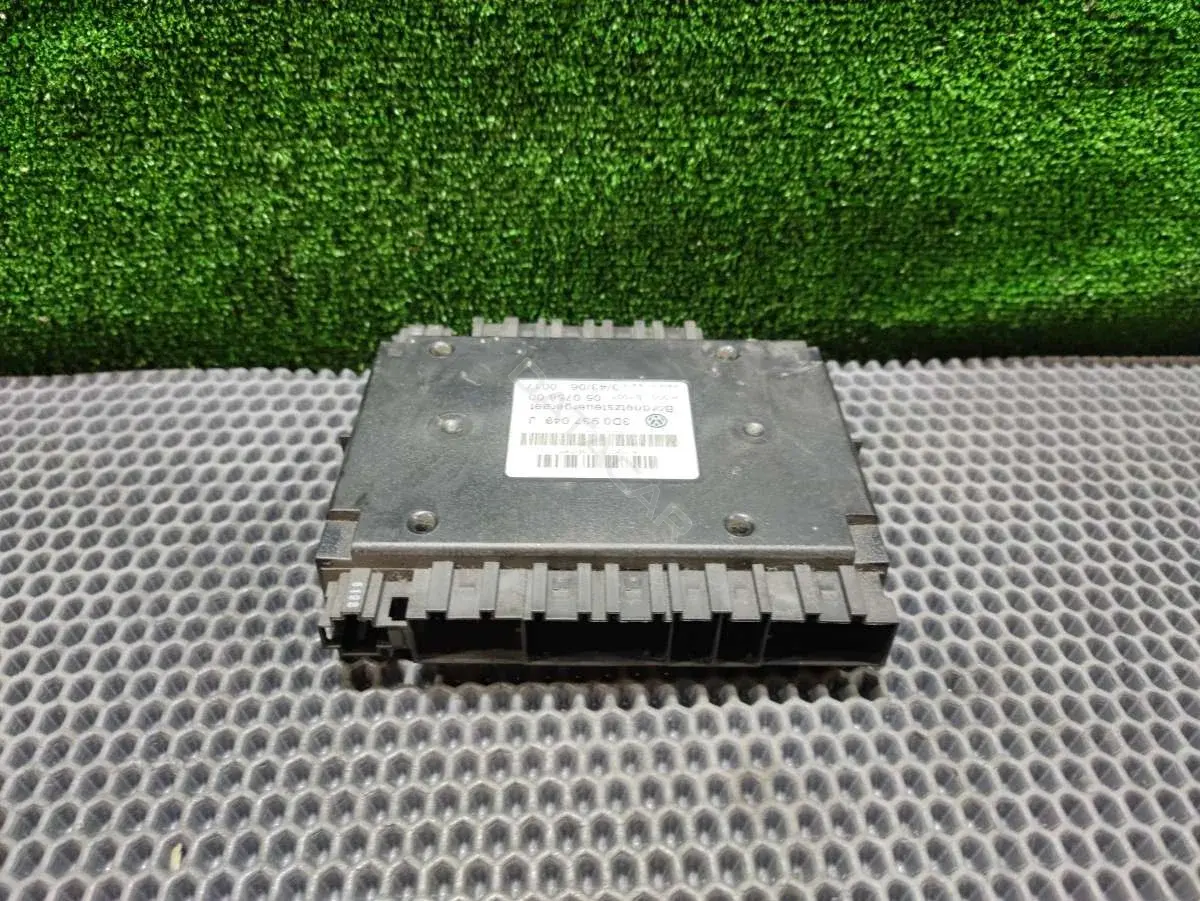 Блок комфорта 3D0937049 J