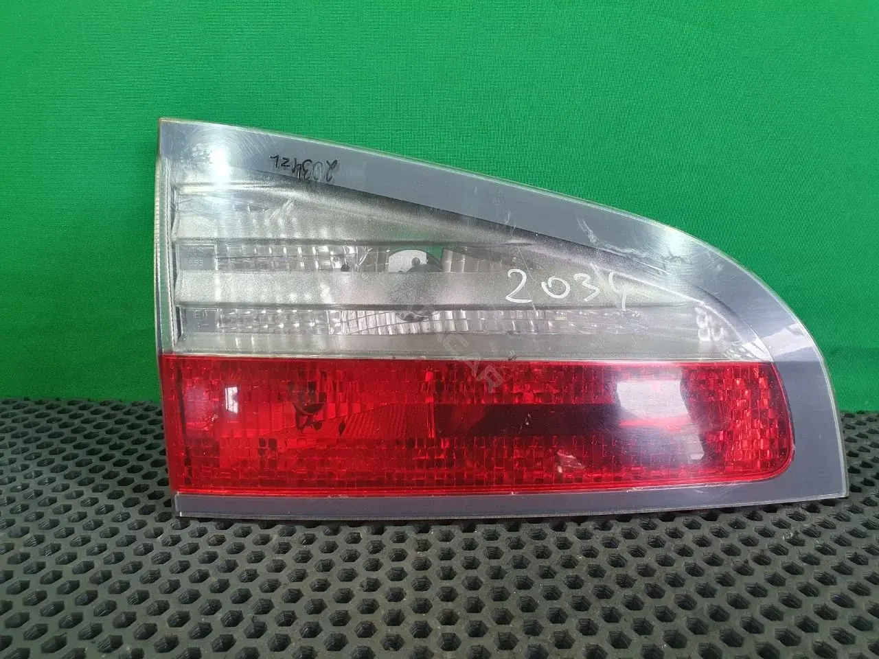 Задние фонари 6M21-13A603-AK