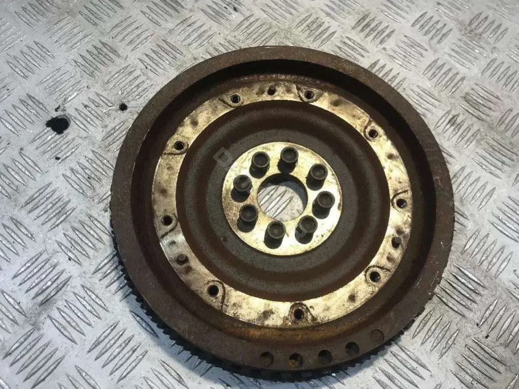 Маховик 3 204 8101