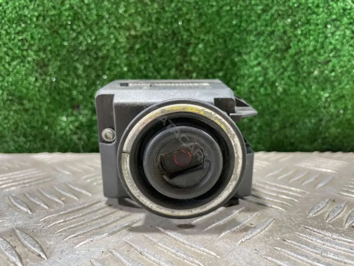 Замок зажигания 211 545 14 08