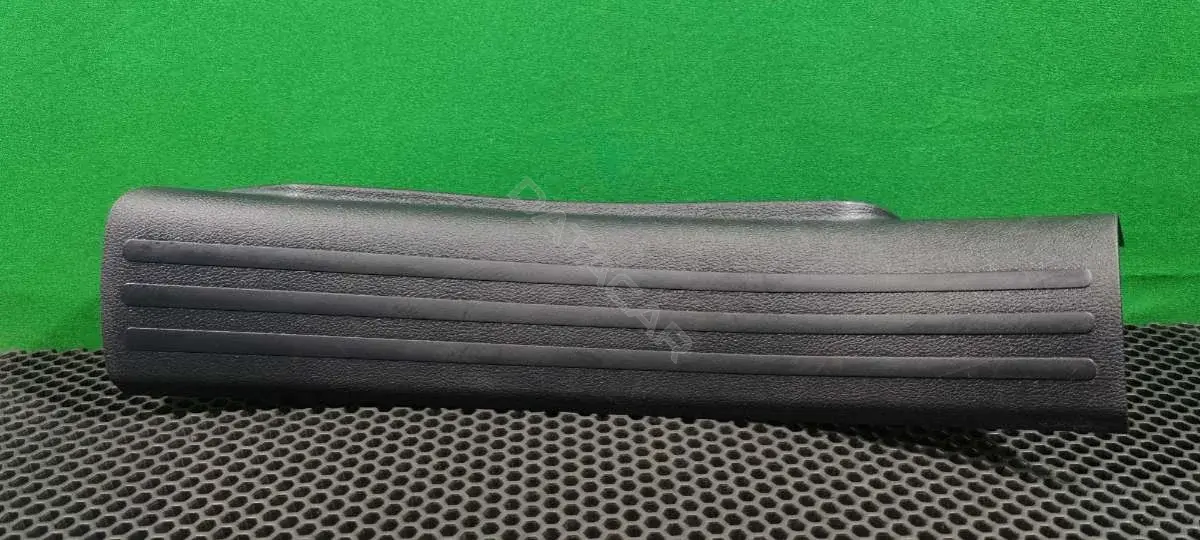 Накладка на порог 1UD22LC5AC