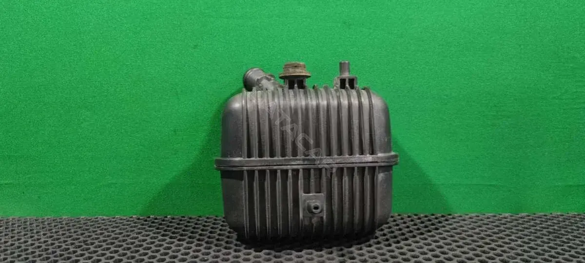 Резонатор воздушного фильтра 8K0 129 955 A