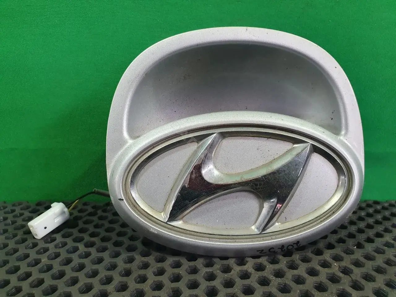 Кнопка крышки багажника 87373-2L000