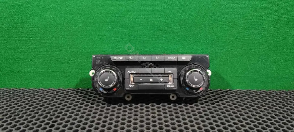 Блок управления климат-контролем 3T0 907 044 AS