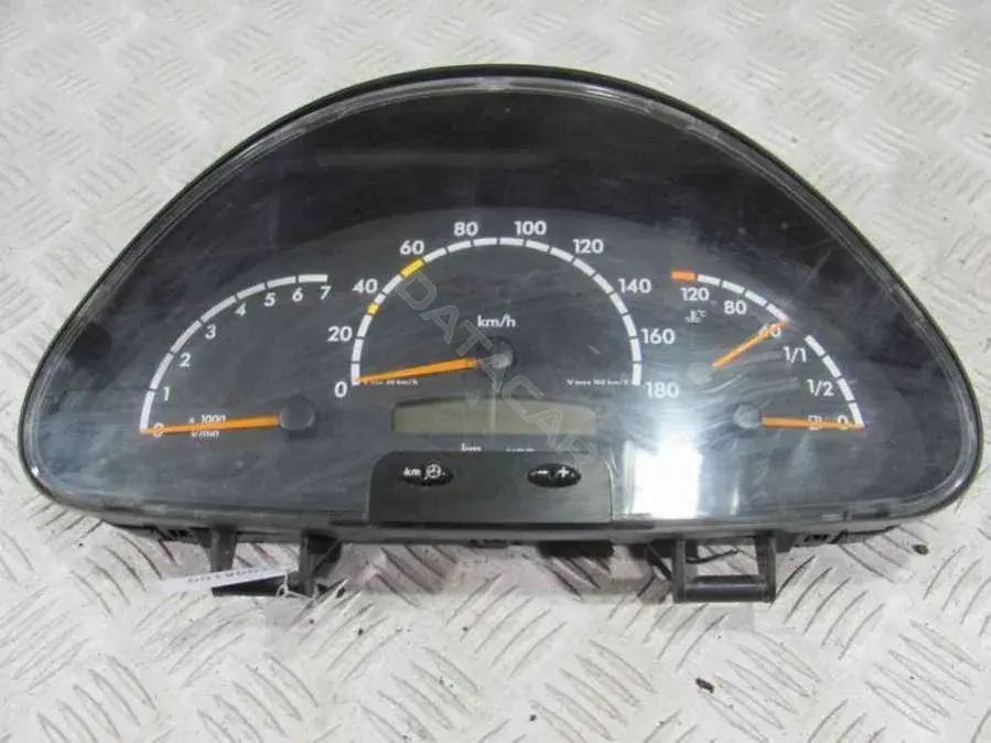 Панель приборов A0014468521