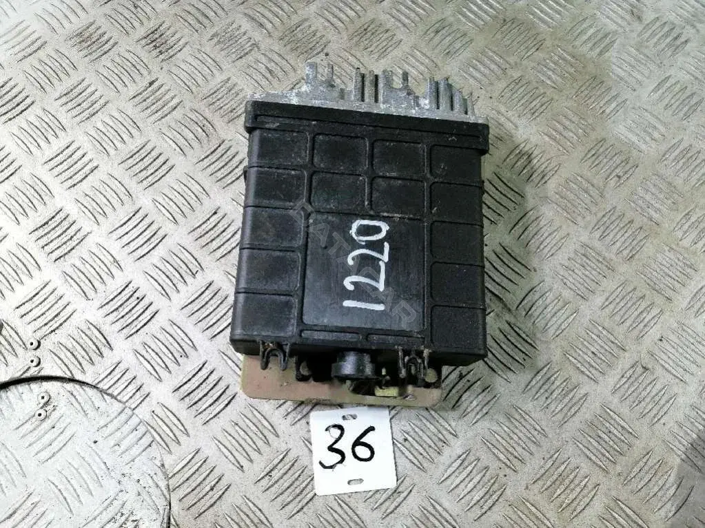 Блок управления двигателем 0 281 001 308, 028906021AF