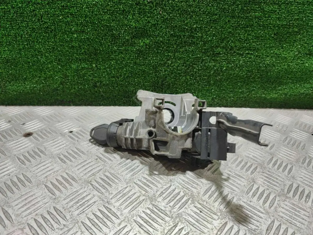 Замок зажигания LU6751667