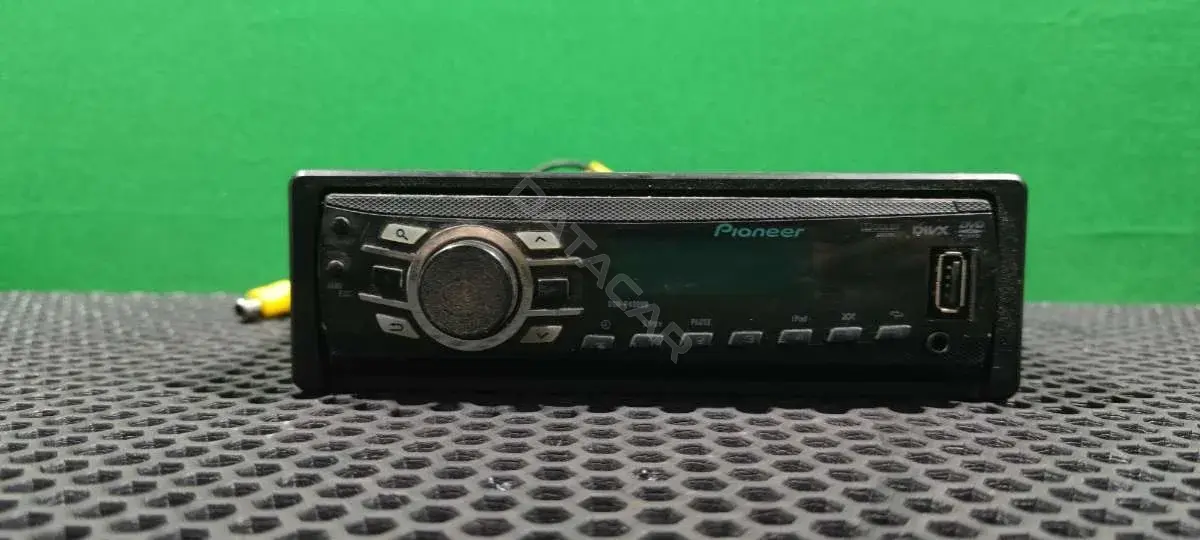 Магнитола DVH P430UB