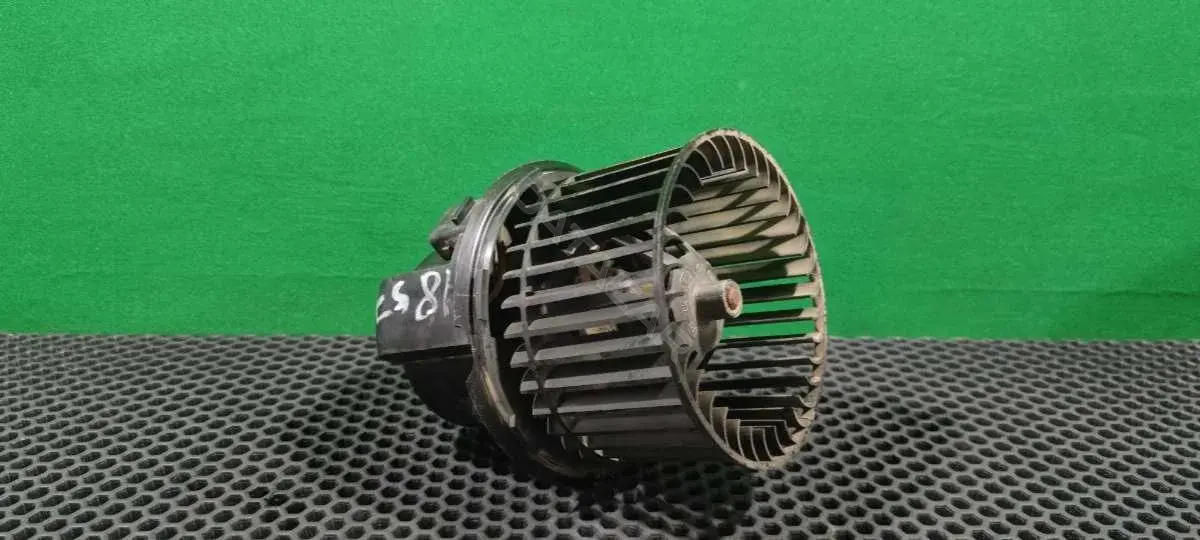 Моторчик печки 6C1H 18456 BA