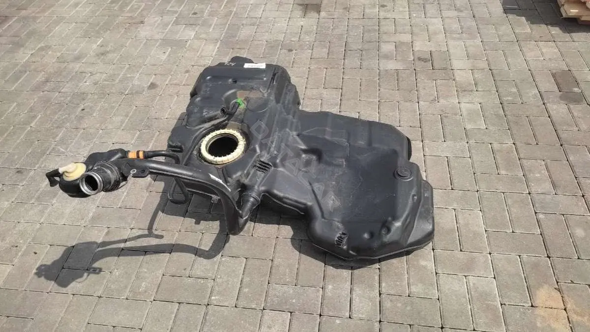 Топливный бак 7040370484