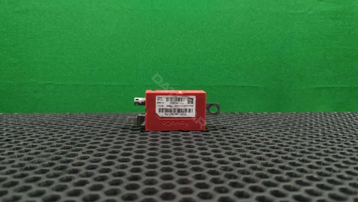 Усилитель антенны 7CP118C847PA, P31260852