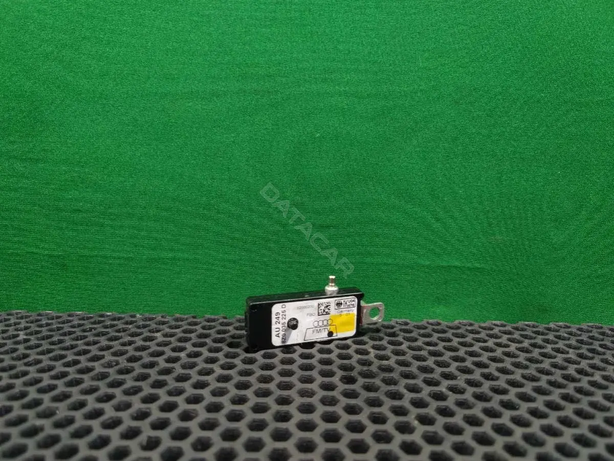 Усилитель антенны 8Z0 035 225 D