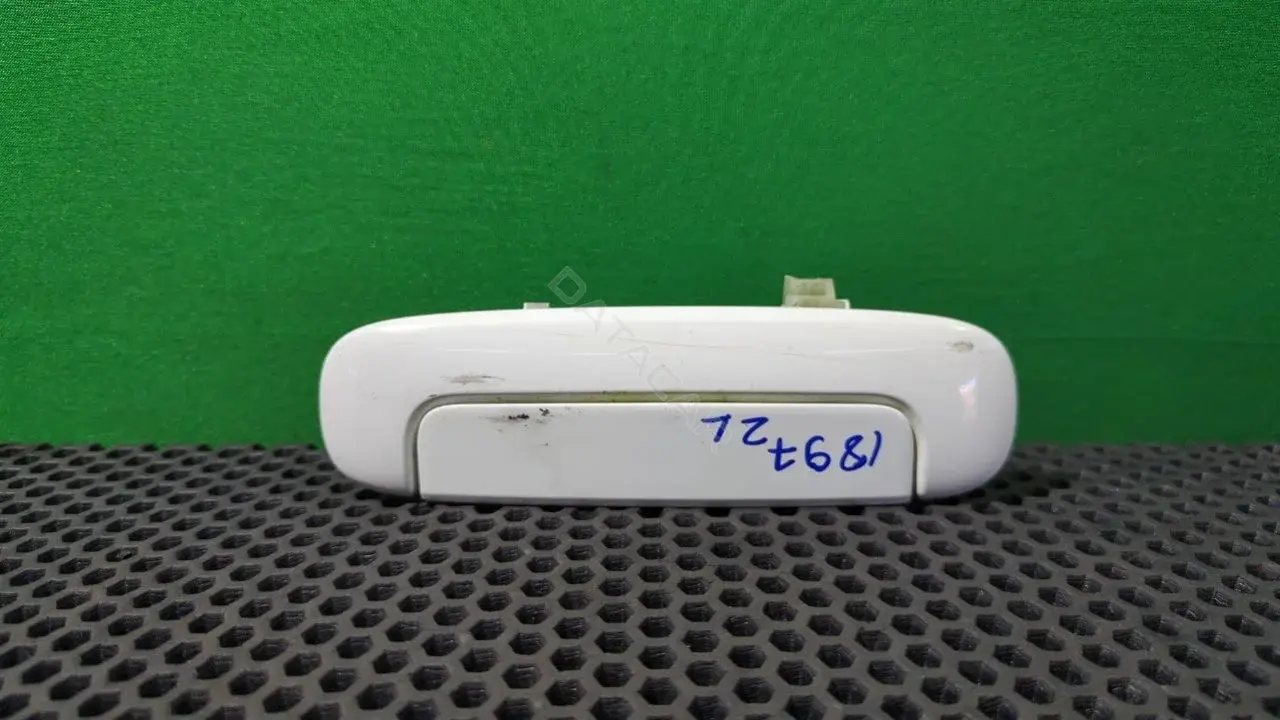 Ручка двери 5716A003 1