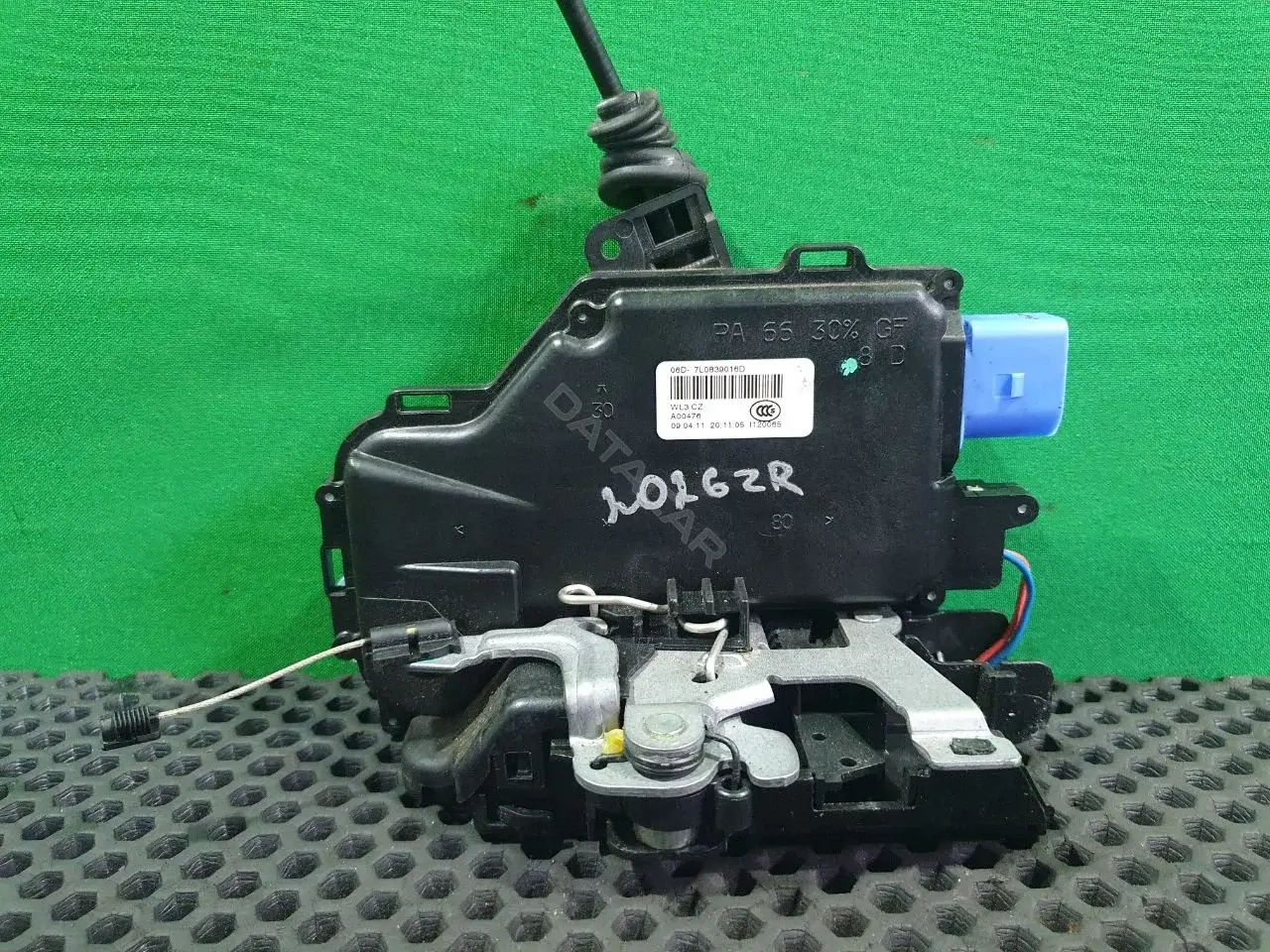 Замок двери 7L0839016D
