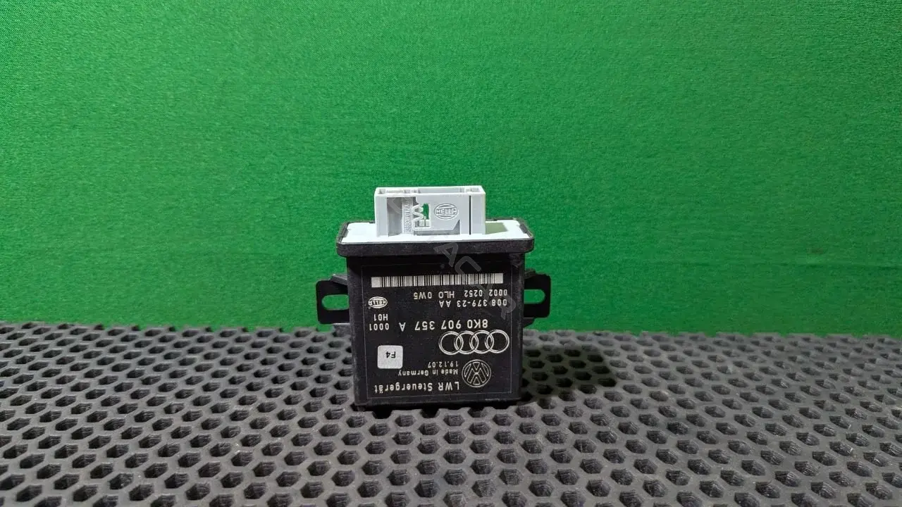 Блок управления светом 8K0 907 357 A