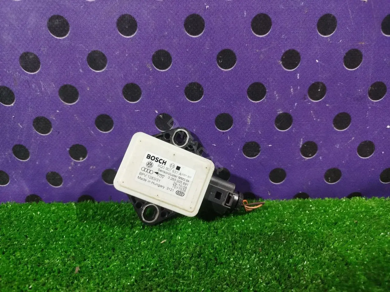 Датчик ускорения 0 265 005 691, 6Q0 907 637 A