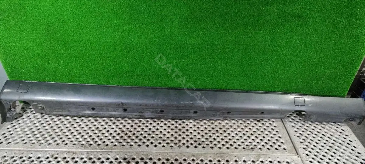 Накладка на порог A 220 690 02 40
