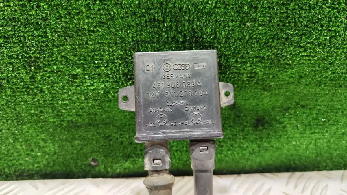 Коммутатор зажигания 371279784, 431906083A