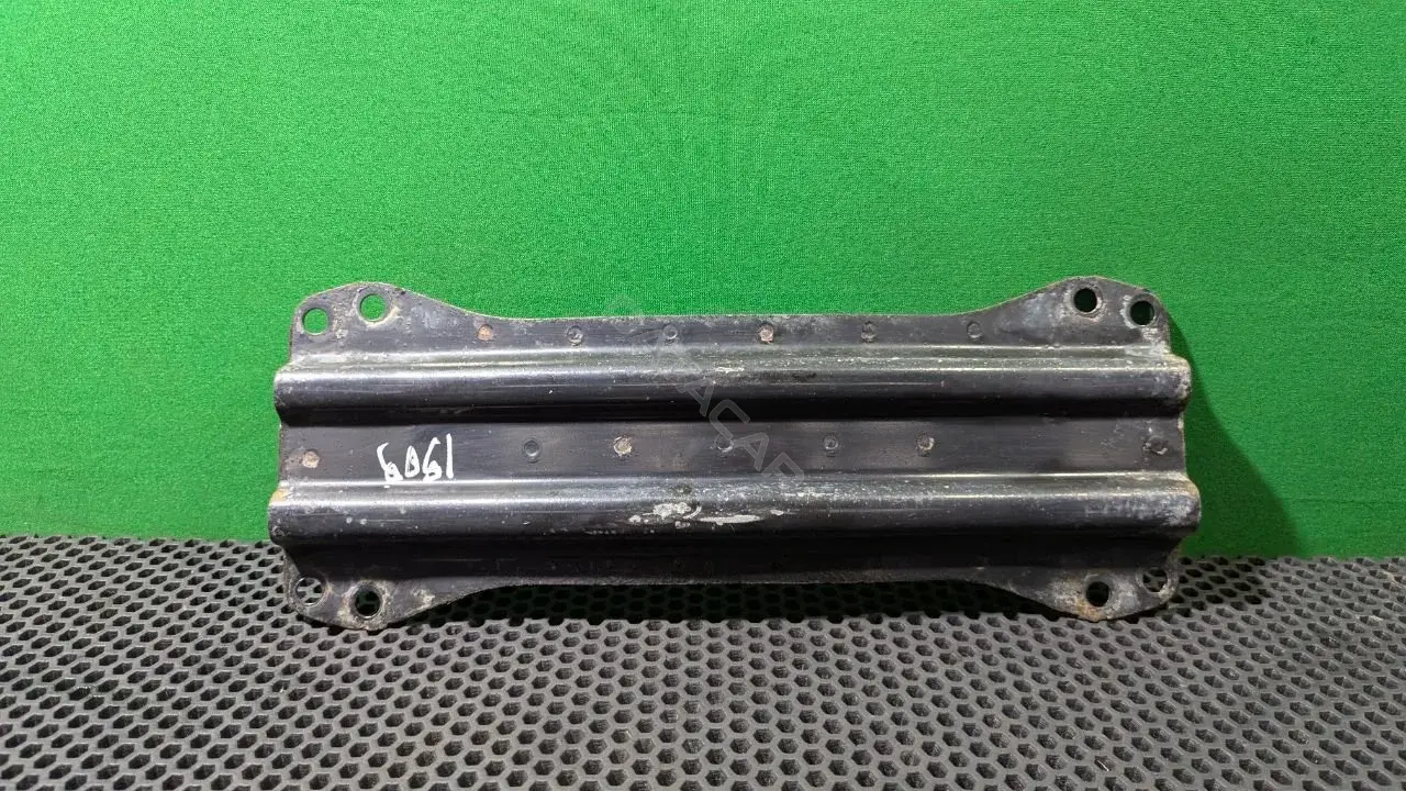 Крепление глушителя 8V21 A108K40 AC