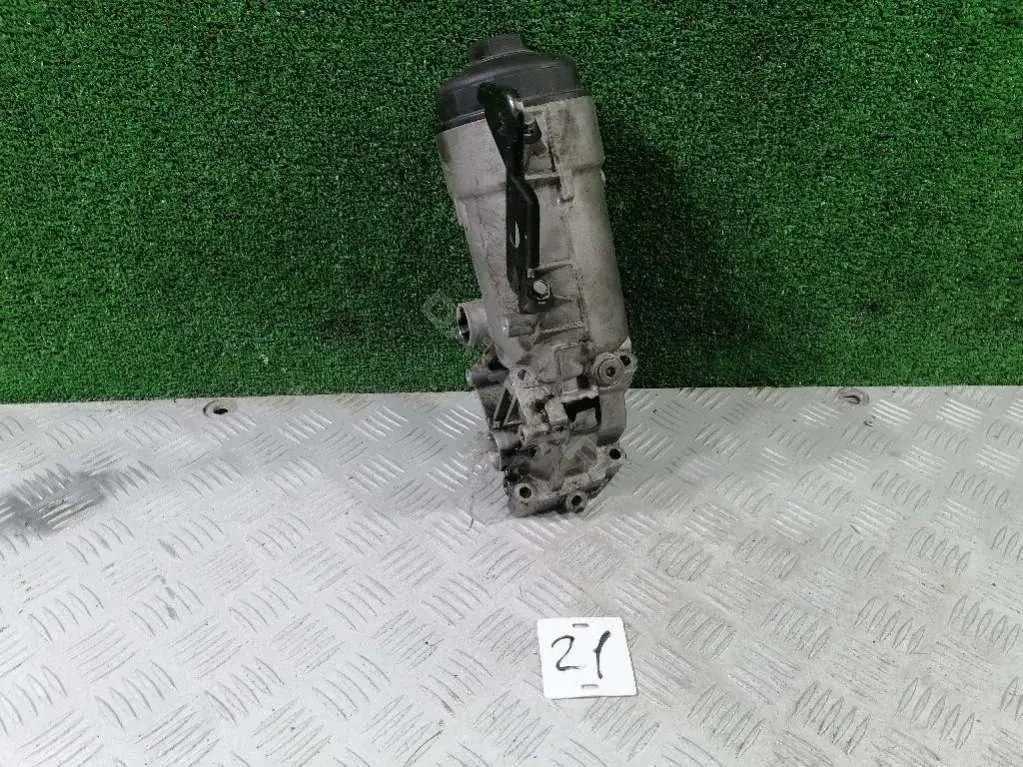 Корпус масляного фильтра A 606 180 11 10