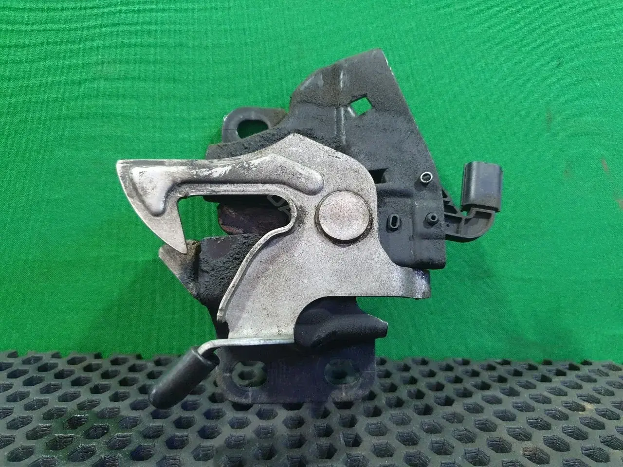 Замок капота 97089661