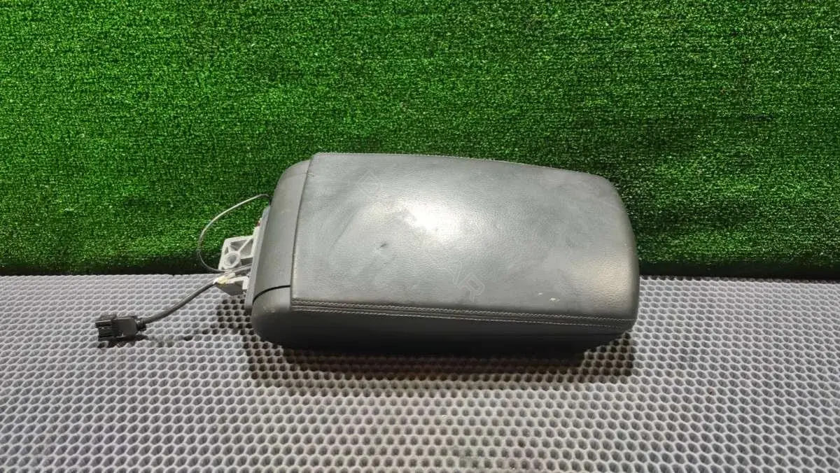 Подлокотник 66877319