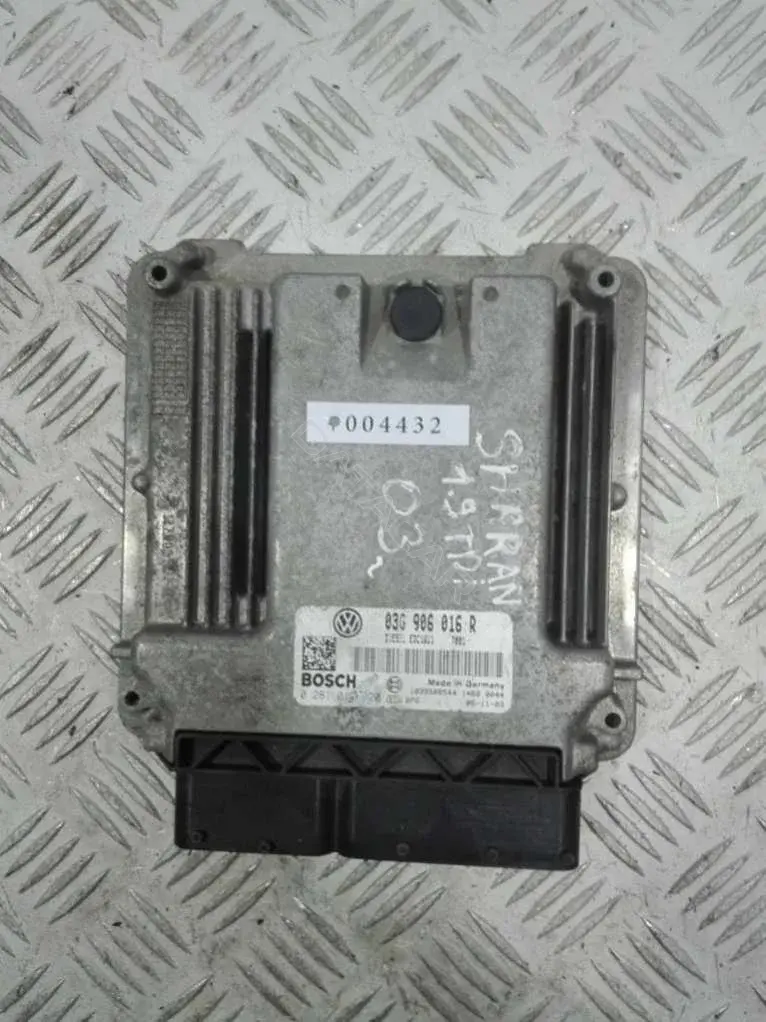 Блок управления двигателем 0 281 012 220, 03G 906 016 R