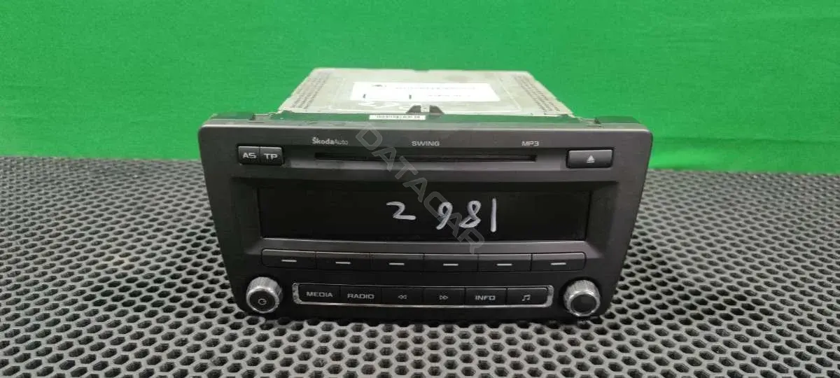 Магнитола 1Z0 035 161 G