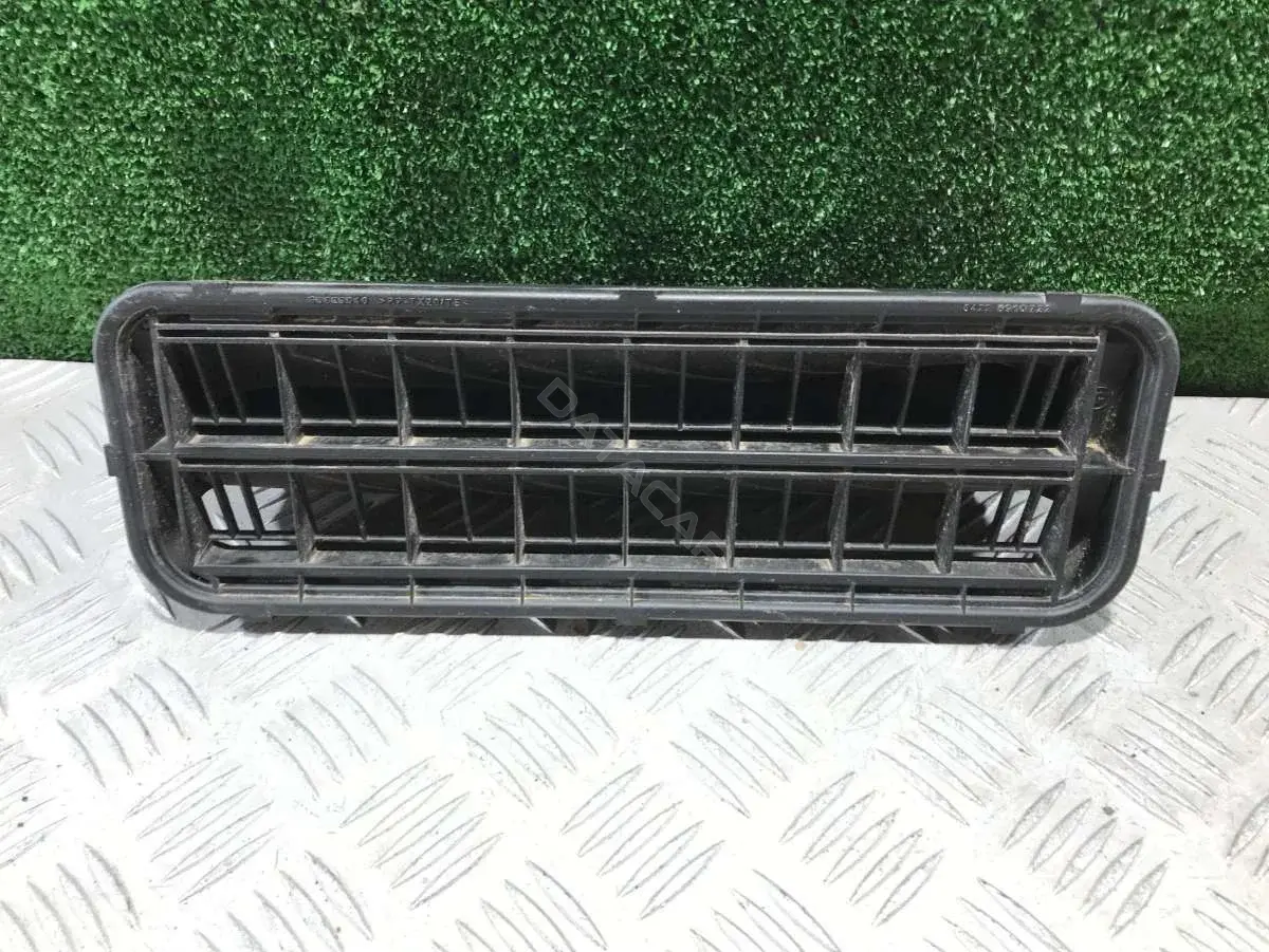Решетка воздухозаборника 6 945 845