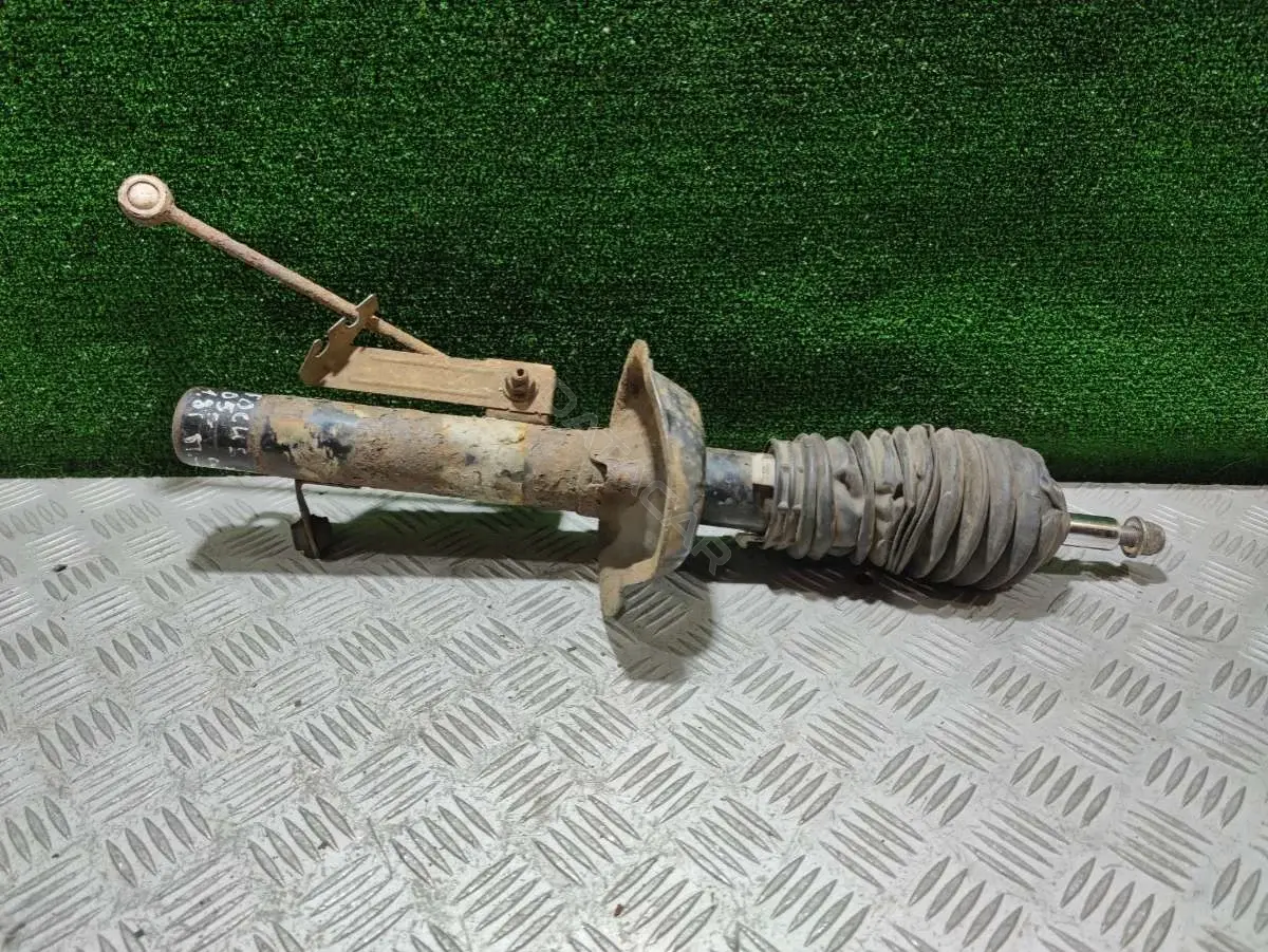 Амортизаторы 66106306
