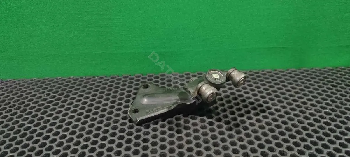 Ролик двери сдвижной YC15 V25028 AF