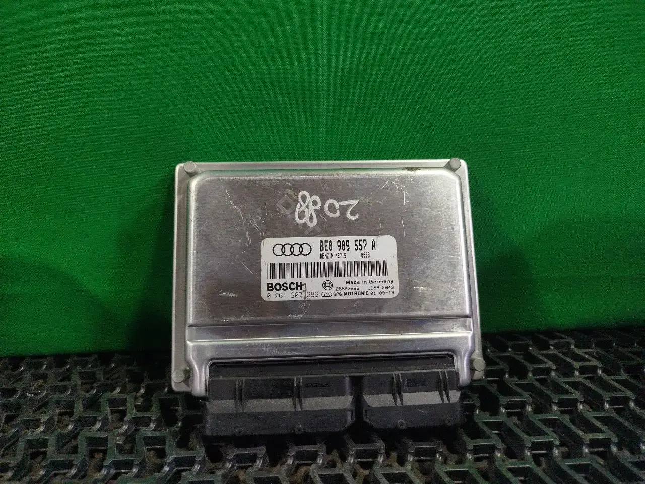 Блок управления двигателем 0 261 207 286, 8E0 909 557 A
